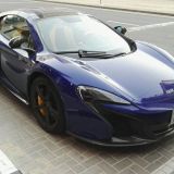 McLaren, JW Marriott Marquis Dubai hotellimme edessä. Dubaissa nämä arvokkaammat autot ovat arkipäivää.