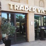 Tärppi. Trader Vic's:ssä on mainiot drinkit ja iltaisin mainiot bileet. Dubai, Souk Madinat Jumeirah.