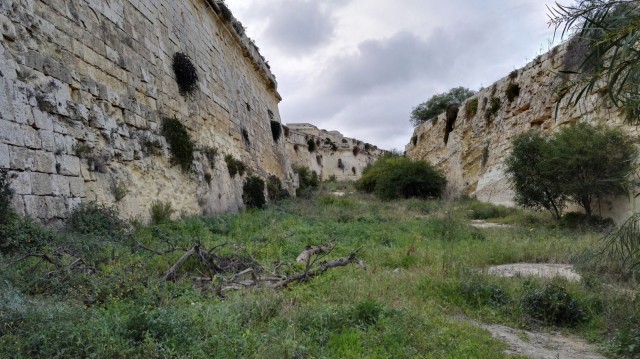 Fort Manuel, Manuel Island Malta Gzira ei ole auki yleisölle.