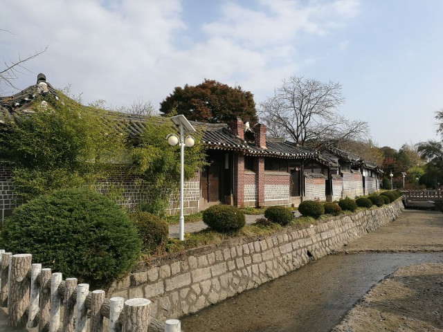 Perinteistä Korealaista arkkitehtuuria 1800-luvulta.