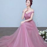 Robe de soirée rose épaule dénudée longue en tulle