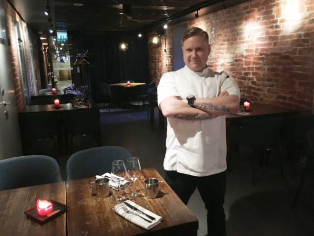 Vankilateema näkyy myös keittiöpäällikkö Mikko Kukkosen menussa.