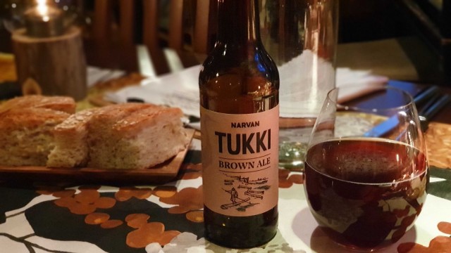 Peurarilleten kanssa maistui Narvan kyläpanimon Tukki Brown Ale.