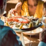 Poikkeuksellinen äyriäisravintola ja upea baarikokonaisuus - viisi uutta ravintolaa, jotka kannattaa tsekata Tampereella