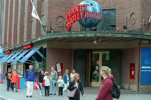 Planet Hollywood sijaitsi Mikonkadulla.