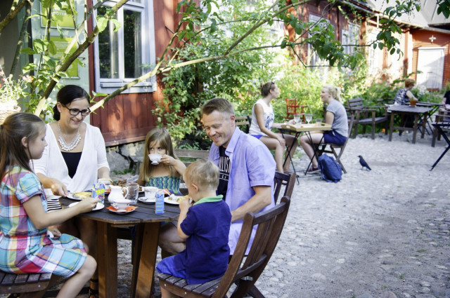 Cafe Qwensel ihastuttaa sekä tarjonnallaan että sijainnillaan.