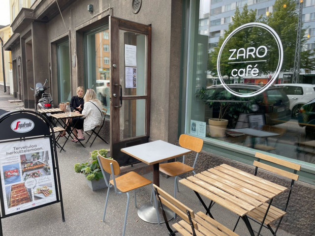 Zaro Café sijaitsee Alppilassa Porvoonkadulla.