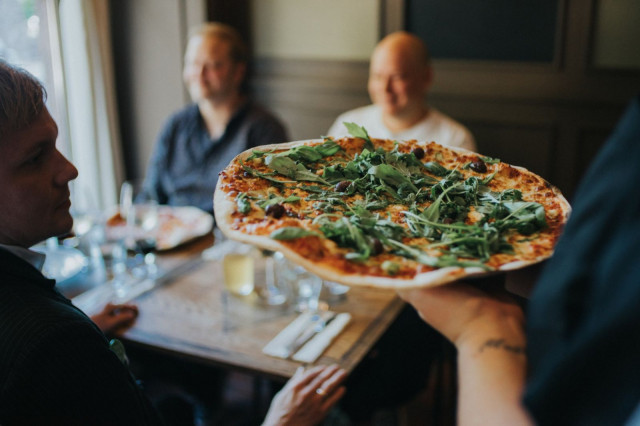 Pizzat kuuluvat Manalan kuuluisimpien ruoka-annosten joukkoon.