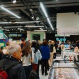 Massiivinen hurmio Espoossa – ruokakaupan avajaiset keräsivät tuhansien jonot: 