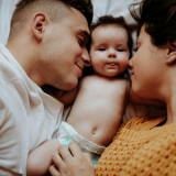 Tutkimus: lapsuudessa saatu hellyys näkyy aikuisuudessa