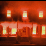 Ihmiset eivät lakkaa soittelemasta palokunnalle tämän talon vuoksi - syynä liian aidot Halloween-koristeet