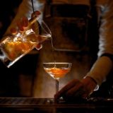 Ökyhotelli tuo ikonisen baarin vihdoin Suomeen: 