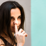 Kaiveletko nenää, pieretkö estottomasti — mitä teet kun kukaan ei ole katselemassa?