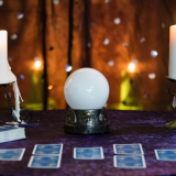 Kiinalaisnainen syytti miestään uskottomuudesta ennustajan istuntojen perusteella