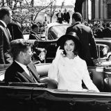 Kennedyn lapsenlapsi raivostui Julia Foxin Jackie Kennedy -asusta: “Poliittisen väkivallan ihannointia”