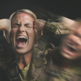 Miksi naisten tekemä väkivalta järkyttää?