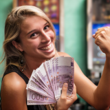 Nainen voitti lotossa pelattuaan samoilla numeroilla kuuden vuoden ajan