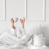 10 tapaa parantaa unta – näin saat paremmat yöt pienillä muutoksilla