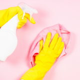 Siivouskuningatar Auri Kananen toipumassa – kieltäytyi lehden kansihaastattelusta