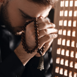 Ihmiset tunnustivat netissä lapsuudenaikaisia 