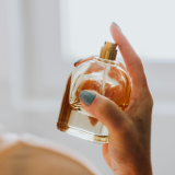 Näin saat hajuveden kestämään – unohtamasi paikka tekee suuren eron