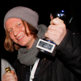 Jaajo Linnonmaa bongasi “poikansa” Ruotsin ravilähetyksestä – Olli Herman lähti heti vitsiin mukaan