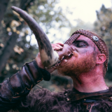 Viikingit sitsi-kulttuurin edelläkävijöinä – nostivat jouluna maljoja jokaiselle asialle