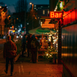 Tämä baari kielsi yksin juomisen ja sai somen raivoamaan