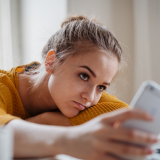 Tämän takia olemme nykyään huonoja deittailemaan – 6 modernin deittailun kompastuskiveä