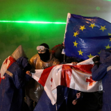 BBC: Georgian poliisi käytti mielenosoittajiin kemikaalia, jonka käyttö lopetettiin jo ensimmäisen maailmansodan jälkeen