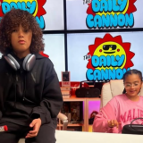 Nick Cannon vietti pikkujouluja lapsilaumansa kanssa – mukana myös Mariah Careyn teinikaksoset