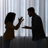 Tunnistatko itsesi? Emotionaalinen masokisti rakastaa draamaa enemmän kuin rauhaa