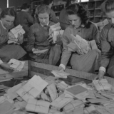 Jokaisella suvulla on oma tarinansa sodasta – kun elämä oli pienestä kiinni