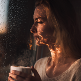 Ehkä et olekaan rikki tai kykenemätön rakkaudelle – nämä tavat voivat estää rakkautta tulemasta lähelle